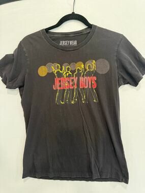 Jersey Boys Musical Graphic T-Shirt L Distressed Faded Black Broadway Band Tee